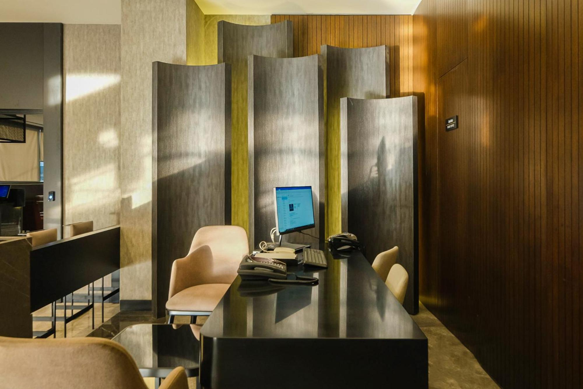 The Kailyn Hotels&Suites Atasehir Istanbul Exterior photo